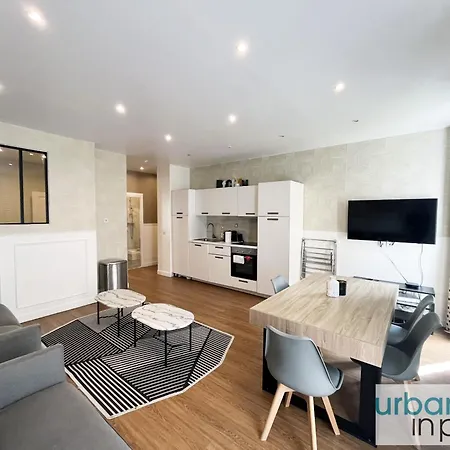 23 - Charming Parisian Flat In Parigi